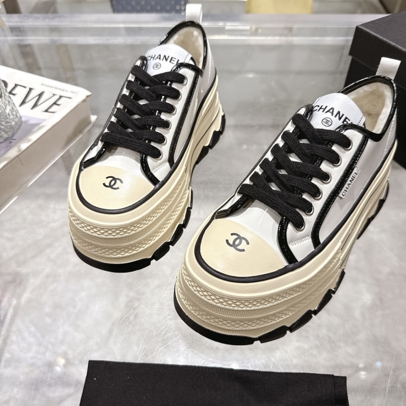 Ch**el sport shoes